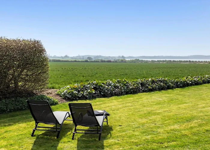 Fy392-svendborg-stenklovervej-12 펜션 *